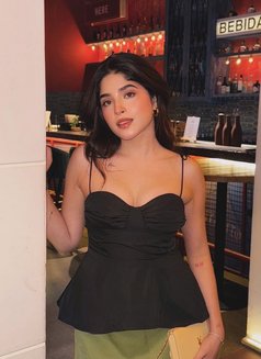 Avira Gupta Vip Model - escort in Abu Dhabi Photo 2 of 5