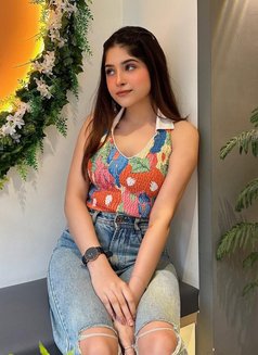 Avira Gupta Vip Model - escort in Abu Dhabi Photo 3 of 5