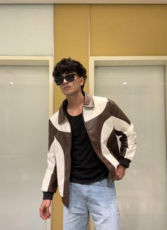 Aviraaj - Acompañantes masculino in Bangalore Photo 3 of 3