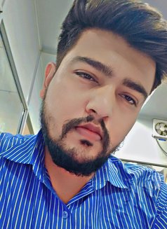 Aviral Yadav - Male escort in New Delhi Photo 3 of 5