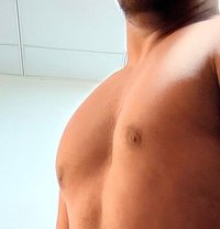 Avishka_K25 - Male escort in Colombo