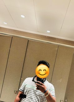 Avishka_K25 - Male escort in Colombo Photo 2 of 5