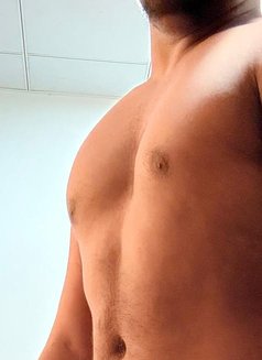 Avishka_K25 - Male escort in Colombo Photo 5 of 5