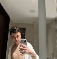 Aviv - Male escort in İstanbul