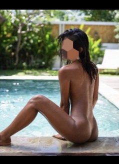 Aviva - puta in Cape Town Photo 7 of 8