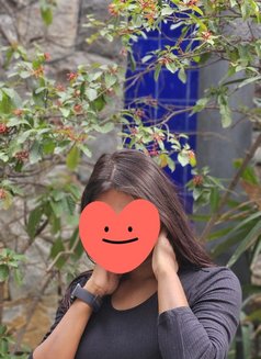 Avni Cam and Real Meet - escort in New Delhi Photo 4 of 4