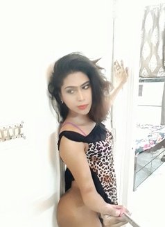 Avni - Transsexual escort in New Delhi Photo 2 of 11