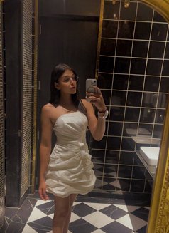 Avni - escort in Ahmedabad Photo 10 of 15