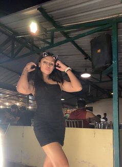 Avni - Transsexual escort in Pune Photo 1 of 5