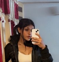 Avni - Transsexual escort in Noida