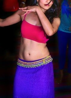 Avni Indian Item Song Dancer - escort in Dubai Photo 3 of 5