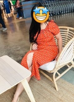 Avni Malhotra - escort in Noida Photo 12 of 13