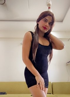 Avnit - Transsexual escort in Pune Photo 1 of 3