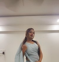 Avnit - Acompañantes transexual in Pune