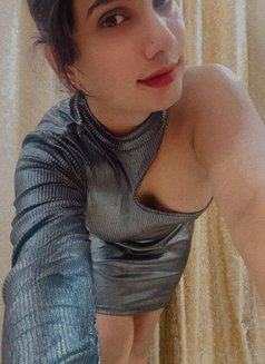 Avnit - Acompañantes transexual in Pune Photo 1 of 3