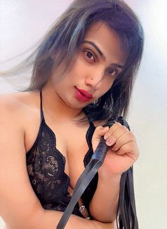 Avnit - Acompañantes transexual in Pune Photo 7 of 7