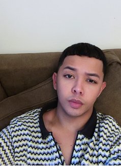 Avnn - Acompañantes masculino in Dubai Photo 1 of 10