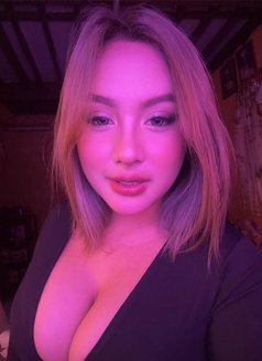 Avriana - escort in Manila Photo 2 of 2