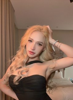 AWA TH TS VIP - Transsexual escort in Jeddah Photo 17 of 18