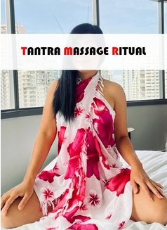 Tantra & Massage Ritual - masseuse in Bangkok Photo 2 of 8