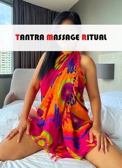 Tantra & Massage Ritual - masseuse in Bangkok Photo 3 of 8