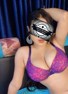 Awesome Beauty's Local & Foreigne - escort agency in Colombo Photo 7 of 7