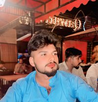 Awias Ali - Intérprete masculino de adultos in Lahore