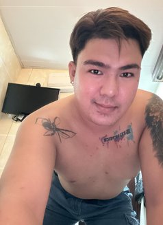 Axl Miguel - Male escort in Hong Kong Photo 8 of 12