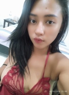 Ay,GFE with best BJ - puta in Bali Photo 5 of 6