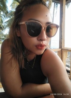 Ay,GFE with best BJ - puta in Bali Photo 5 of 7