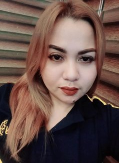 Naomi Filipina - puta in Dubai Photo 2 of 6