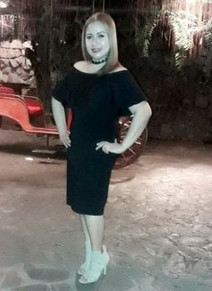 Naomi Filipina - puta in Dubai Photo 4 of 6