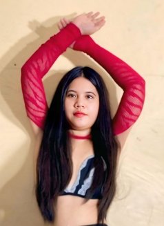 Aya - escort in Manila Photo 2 of 6