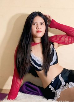 Aya - escort in Manila Photo 3 of 6