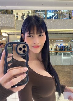 Aya - Transsexual escort in Manila Photo 2 of 2