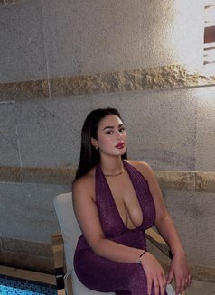 Aya - dominatrix in Dubai Photo 6 of 7