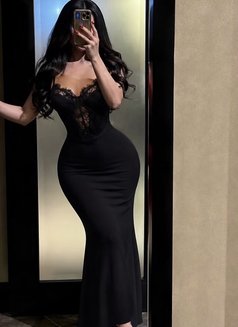 Aya - puta in Dubai Photo 2 of 4