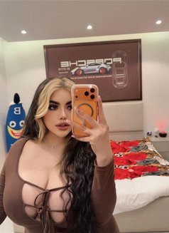 AYA - escort in Riyadh Photo 14 of 17