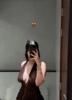 Ayaa - puta in Al Manama Photo 2 of 4