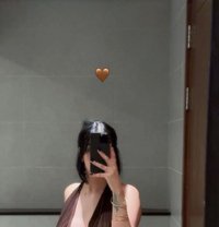 Ayaa - puta in Al Manama