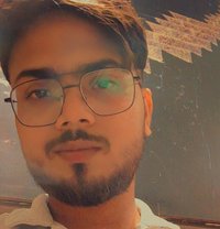 Ayaan - Intérprete masculino de adultos in Pune