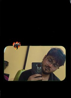 Ayaan - Intérprete masculino de adultos in Pune Photo 3 of 4