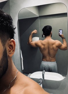 Ayaan Khan - Male escort in Mumbai Photo 2 of 6