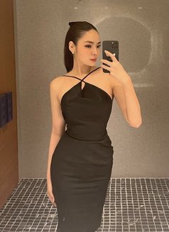 Ayako - escort in Singapore Photo 2 of 6