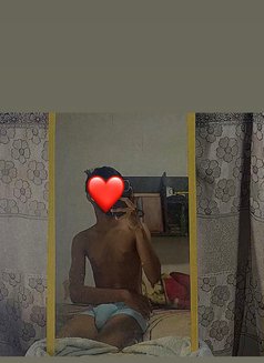Ayan 9 Inches Boy - Male escort in Colombo Photo 2 of 4