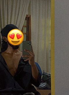 Ayan - Male adult performer in Colombo Photo 4 of 5