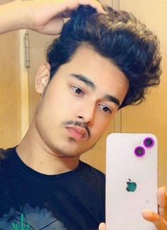 Ayan Khan - Acompañantes masculino in New Delhi Photo 1 of 7