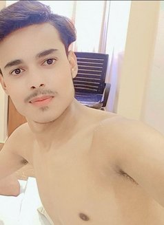 Ayan Khan - Acompañantes masculino in New Delhi Photo 5 of 7