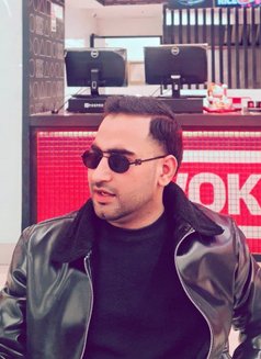 Ayan - Male escort in Lahore Photo 4 of 9