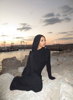Ayan - escort in Muscat Photo 2 of 3